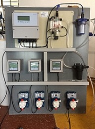 泳池水質(zhì)監(jiān)測PH，ORP，余氯，電導(dǎo)率，濁度，配加藥計量泵